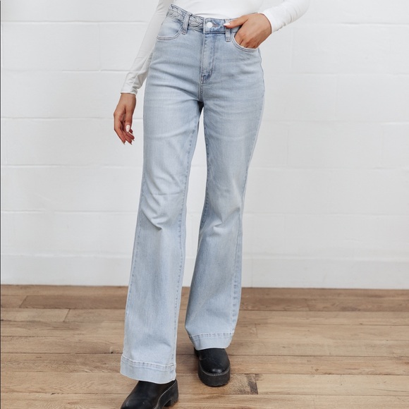 Fiona Judy Blue Jeans - Picture 1 of 5